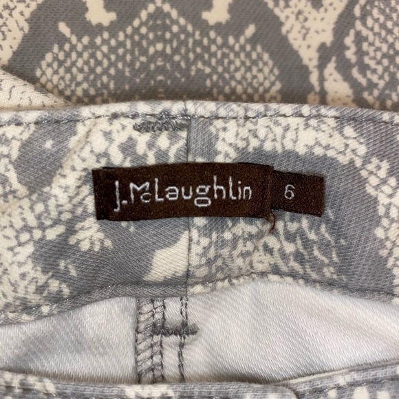 J. McLaughlin Lexi Jeans Snakeskin Pattern Gray White Size 6 Note Short - Picture 5 of 11